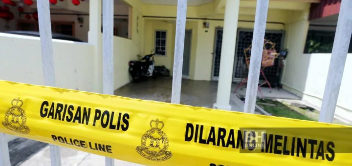 Kepala dua beranak disembunyi atas siling