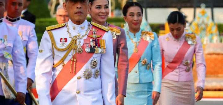 Raja Thailand pecat enam pegawai istana