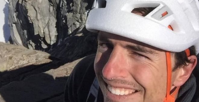 Pemanjat tembok terkemuka, Brad Gobright mati setelah terjatuh dari ketinggian 300 meter