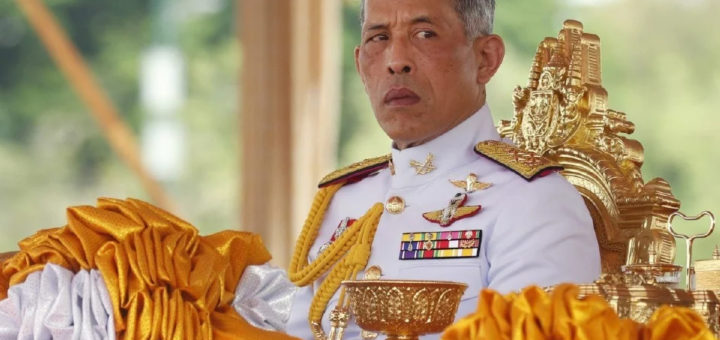 Raja Thailand pecat pengawal kerana ‘berzina’