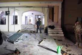 15 maut serangan pengebom nekad di masjid