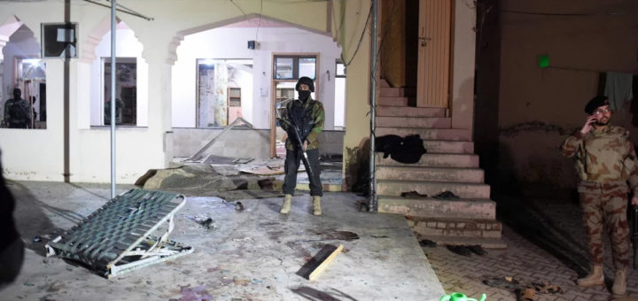 15 maut serangan pengebom nekad di masjid