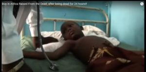Budak lelaki di Afrika Bangkit Setelah Mati Selama 24 Jam
