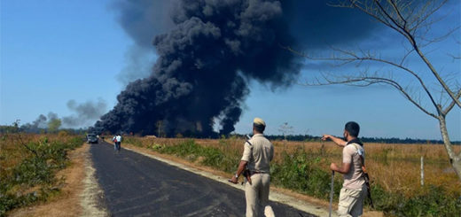 Telaga gas India meletup cetus kebakaran besar