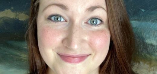 ‘Saya berhenti kerja saintis saraf untuk membuat perhiasan daripada susu ibu, abu dan rambut’