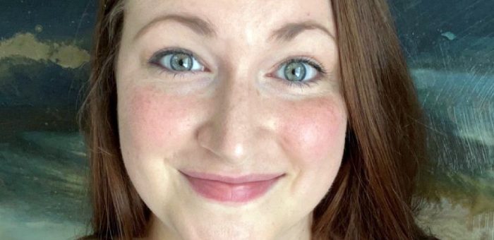 ‘Saya berhenti kerja saintis saraf untuk membuat perhiasan daripada susu ibu, abu dan rambut’