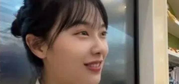 Guru Lawa Berhenti Mengajar Untuk Jadi Influencer, Sekali Live Dapat Sekitar SGD 71,900