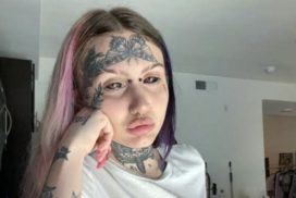 Wanita dengan mod badan ekstrim lidah terbelah boleh merasai makanan yang berbeza pada masa yang sama