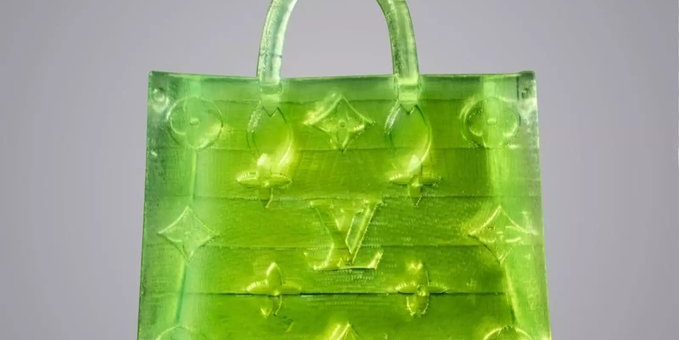 Beg Tangan Mikro Lebih Kecil ‘Daripada Sebutir Garam’ Dijual Pada Harga 5 Angka Di Lelong